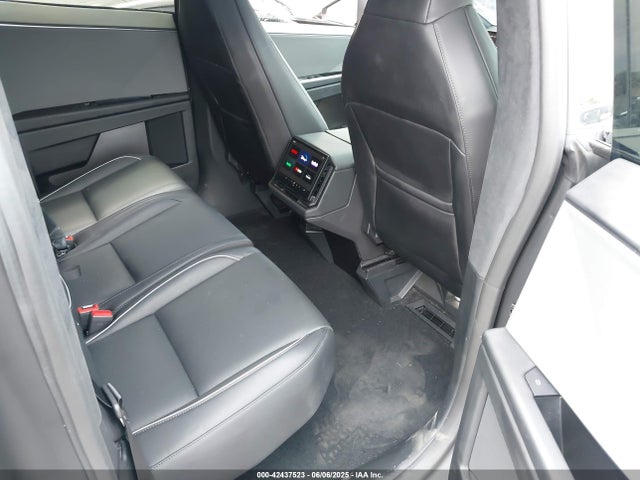 2024 TESLA CYBERTRUCK 7G2CEHED7RA022711 Photo 7