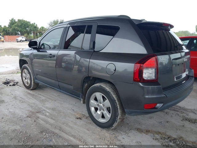 1C4NJCBAXGD642593 Jeep Compass Sport
