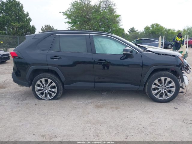2T3A1RFV1NW298845 Toyota Rav4 Xle Premium