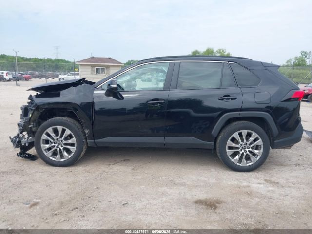 2T3A1RFV1NW298845 Toyota Rav4 Xle Premium