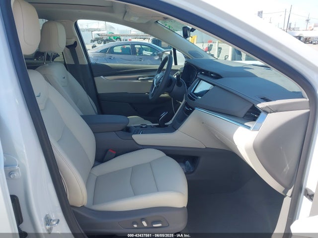 2025 CADILLAC XT5 1GYKNCRS2SZ133237 Photo 4