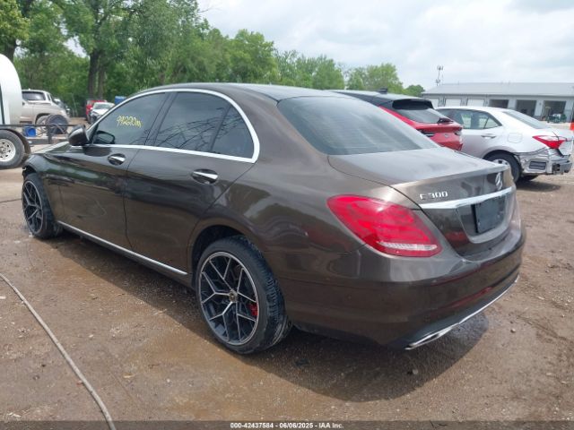 2015 MERCEDES-BENZ C 300 55SWF4KB2FU037297 Photo 2