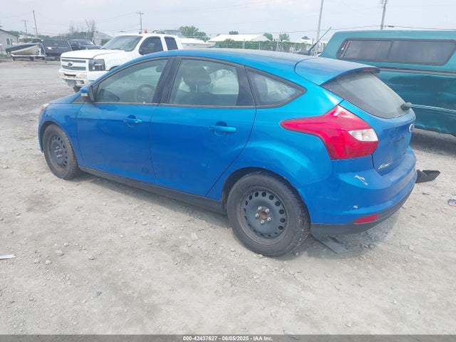 1FADP3K25EL195473 Ford FOCUS SE