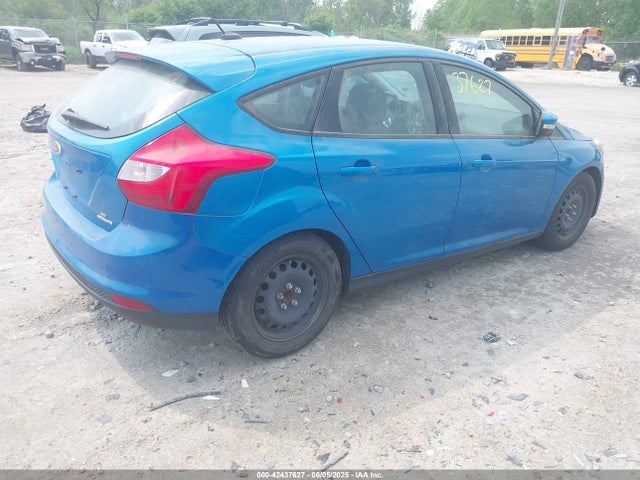 1FADP3K25EL195473 Ford FOCUS SE