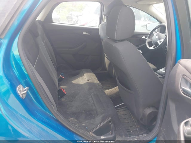 1FADP3K25EL195473 Ford FOCUS SE