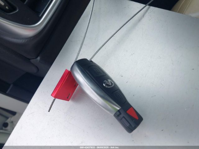 2018 INFINITI QX30 SJKCH5CP1JA053066 Photo 10