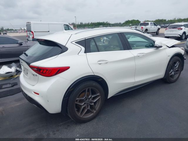 2018 INFINITI QX30 SJKCH5CP1JA053066 Photo 3