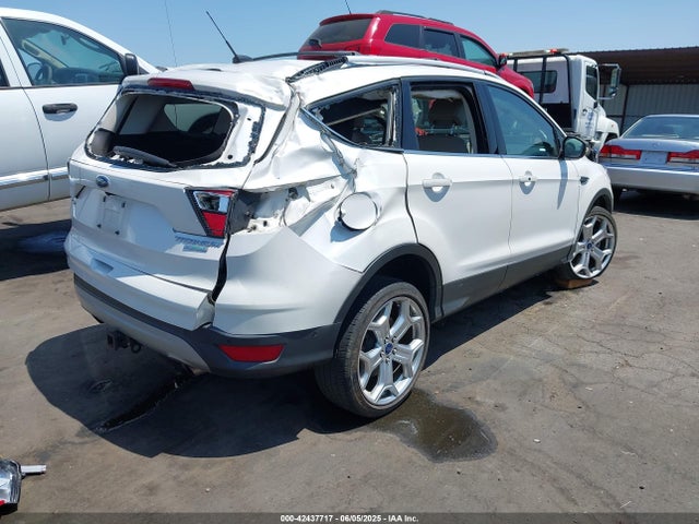 1FMCU0J96HUA83030 Ford 2017
