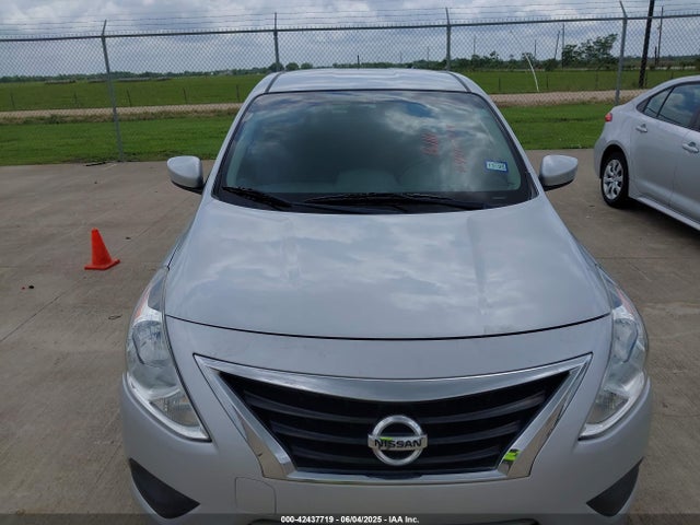 3N1CN7AP8FL933114 Nissan Versa