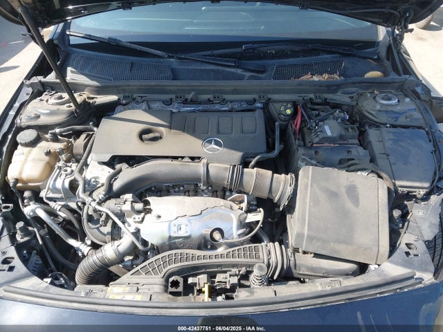WDD3G4EB7KW020682 Mercedes-Benz m260