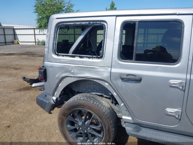 1C4HJXEG2JW124882 Jeep 2018