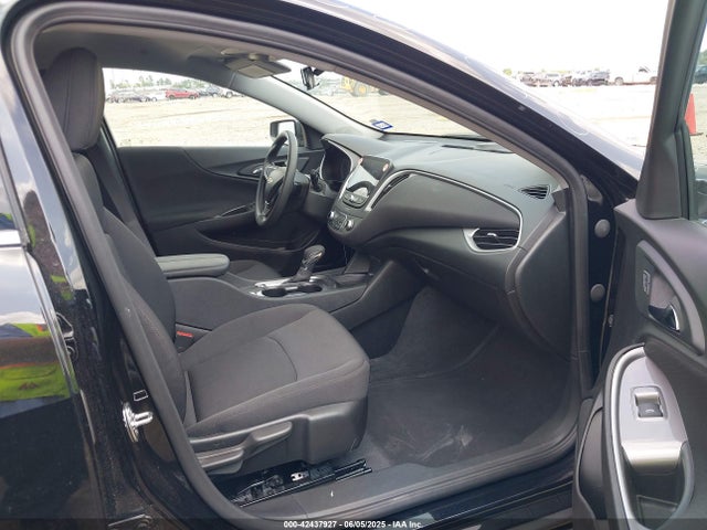 1G1ZD5STXSF133146 Chevrolet Malibu Fwd 1lt