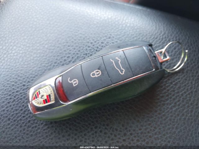 2017 PORSCHE MACAN WP1AA2A57HLB04985 Photo 10