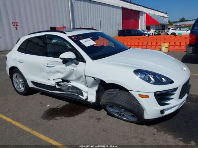 2017 PORSCHE MACAN WP1AA2A57HLB04985 Photo 5