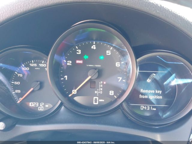 2017 PORSCHE MACAN WP1AA2A57HLB04985 Photo 6