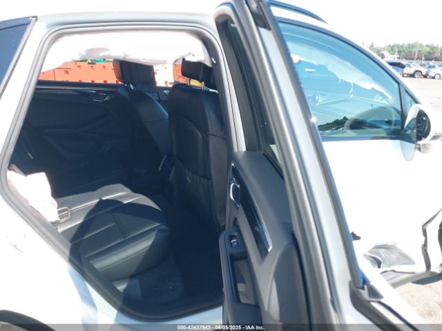 2017 PORSCHE MACAN WP1AA2A57HLB04985 Photo 7