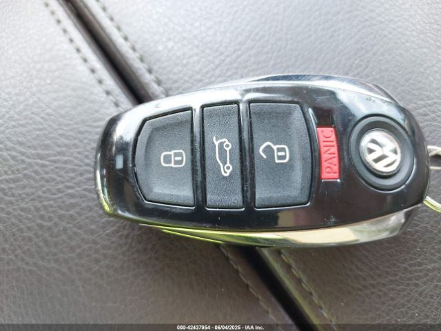 2012 VOLKSWAGEN TOUAREG WVGEK9BP7CD005820 Photo 10