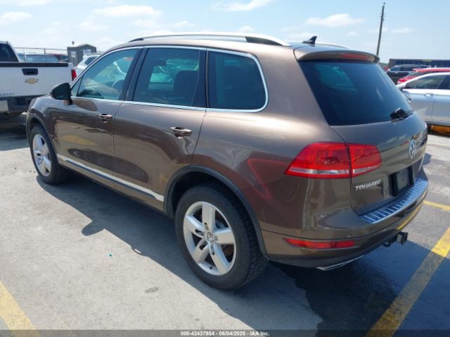 2012 VOLKSWAGEN TOUAREG WVGEK9BP7CD005820 Photo 2