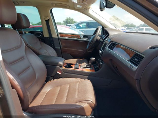 2012 VOLKSWAGEN TOUAREG WVGEK9BP7CD005820 Photo 4
