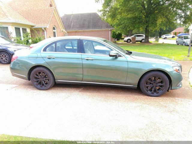 WDDZF4KB5HA102997 Mercedes-Benz E 300 4matic