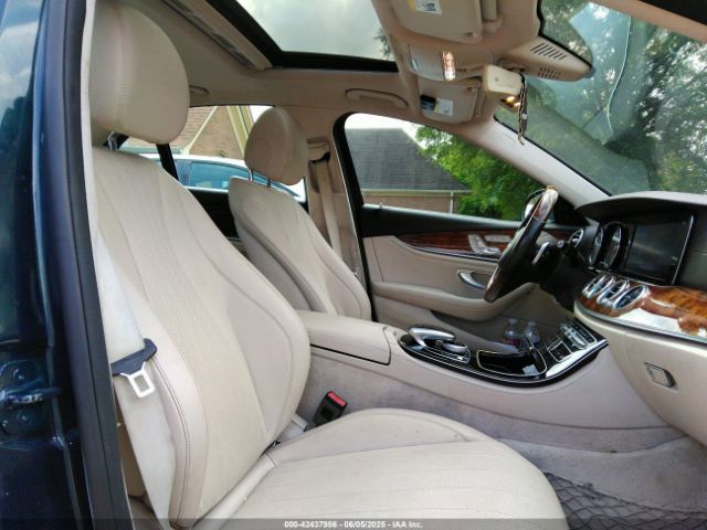 WDDZF4KB5HA102997 Mercedes-Benz E 300 4matic