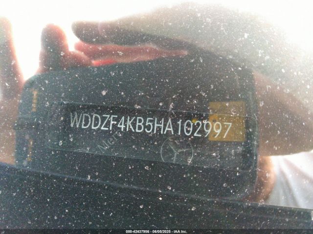 WDDZF4KB5HA102997 Mercedes-Benz E 300 4matic