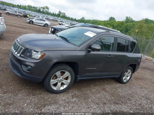 1C4NJDEBXGD645956 Jeep Compass Latitude