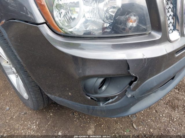 1C4NJDEBXGD645956 Jeep Compass Latitude