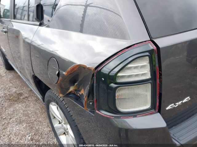 1C4NJDEBXGD645956 Jeep Compass Latitude