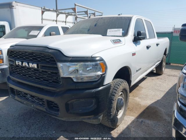 3C6UR5HJ1LG157948 RAM 2500 Tradesman  4x4 8' Box