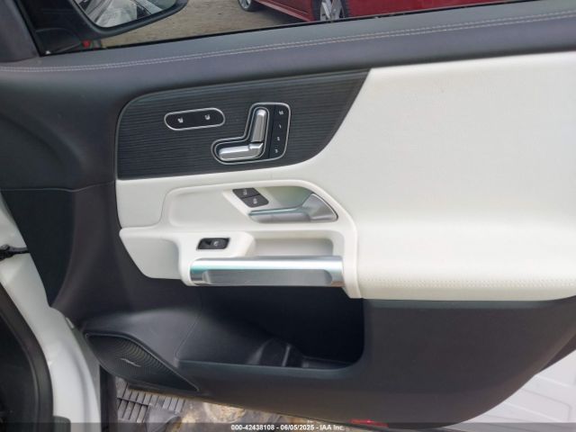 2021 MERCEDES-BENZ GLB 250 W1N4M4HB9MW091462 Photo 4