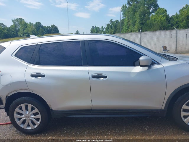 Nissan 2017 2017 KNMAT2MT4HP532110 Image 14