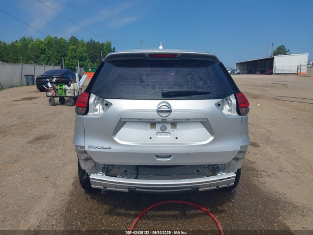 Nissan 2017 2017 KNMAT2MT4HP532110 Image 17