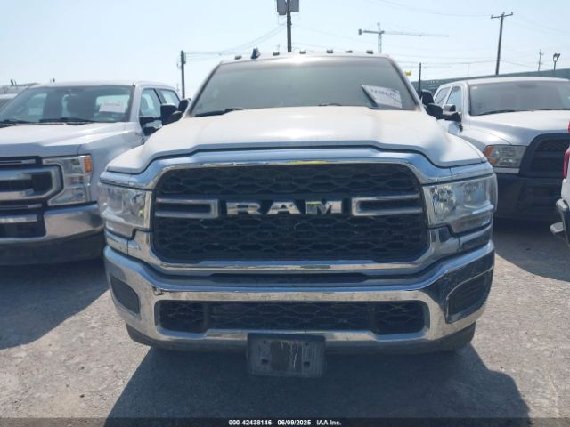 3C6UR5CJ1MG571126 RAM 2500 Tradesman  4x4 6'4 Box