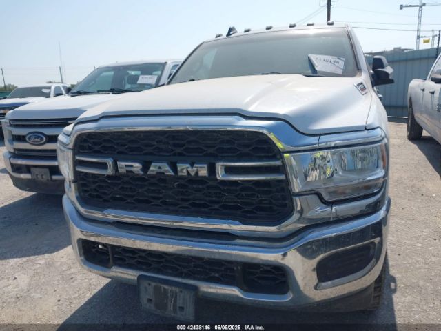 3C6UR5CJ1MG571126 RAM 2500 Tradesman  4x4 6'4 Box