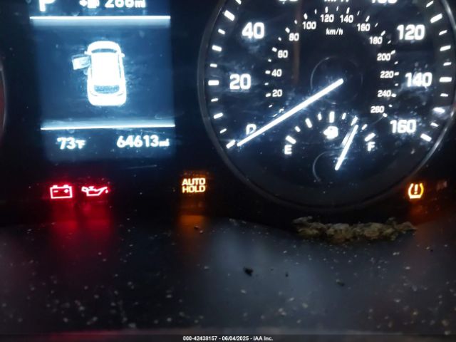 KM8J2CA41LU215252 Hyundai TUCSON SE