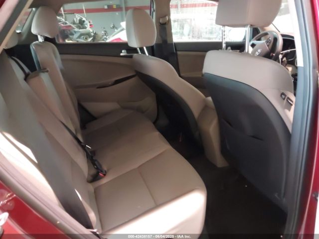 KM8J2CA41LU215252 Hyundai TUCSON SE