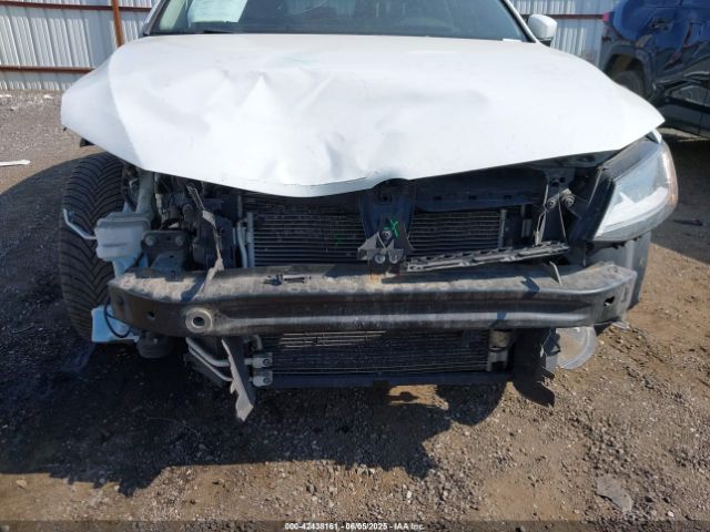 3VW2B7AJ1HM290998 Volkswagen Jetta 1.4t S