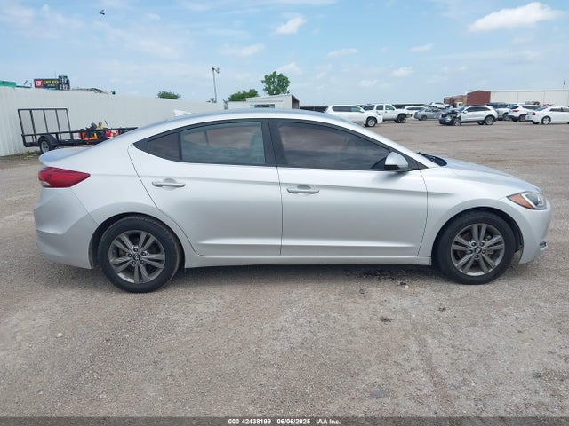 5NPD84LF7JH224226 Hyundai ELANTRA SEL