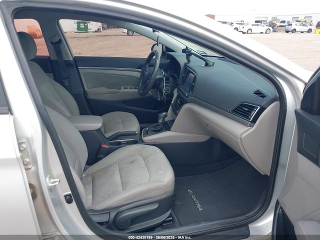 5NPD84LF7JH224226 Hyundai ELANTRA SEL