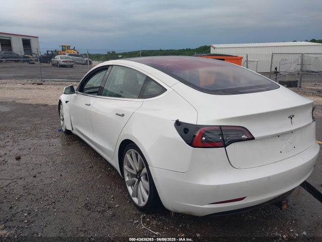 2018 TESLA MODEL 3 5YJ3E1EA2JF006519 Photo 2