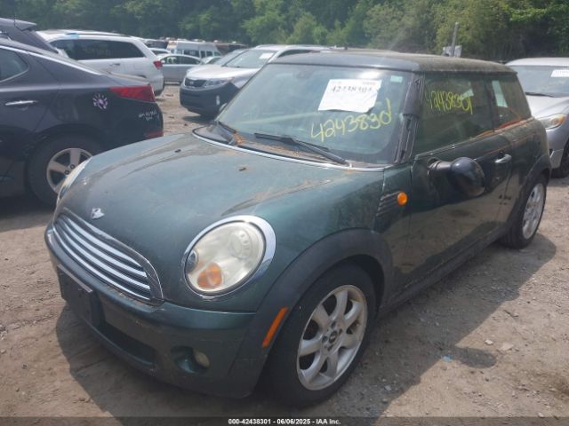 2010 MINI COOPER WMWMF3C50ATZ60957 Photo 1