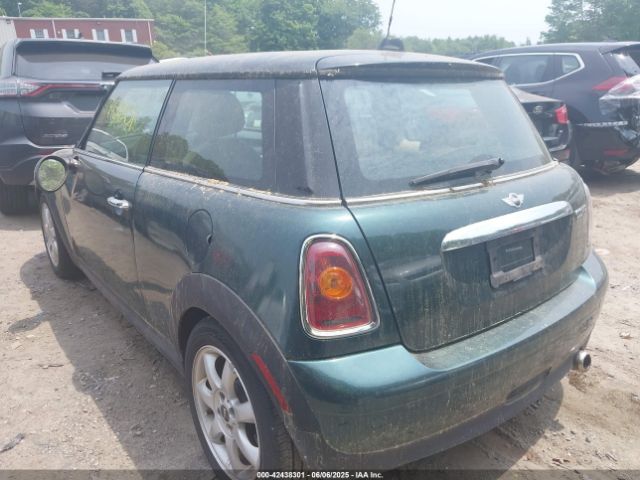 2010 MINI COOPER WMWMF3C50ATZ60957 Photo 2