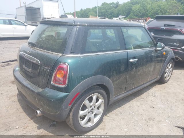 2010 MINI COOPER WMWMF3C50ATZ60957 Photo 3