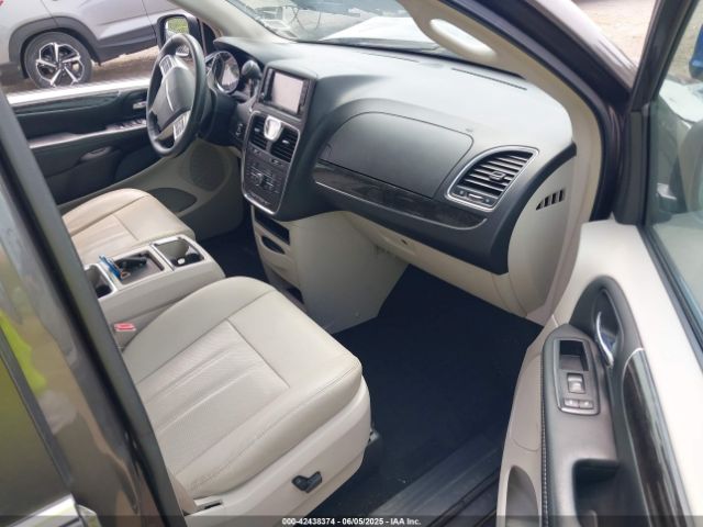 2C4RC1CG2FR677644 Chrysler Town & Country Touring-l