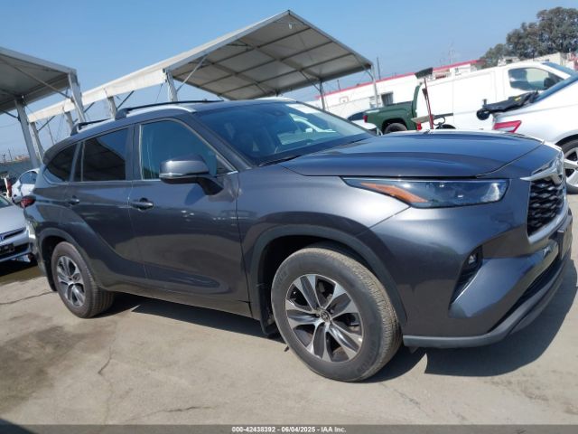 5TDKDRAHXRS535742 Toyota Highlander Xle