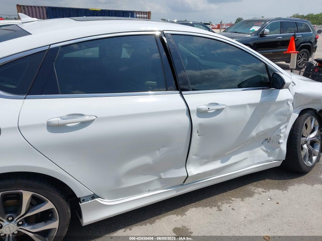 Chrysler 200 2015 1C3CCCCG8FN672290 Image 12