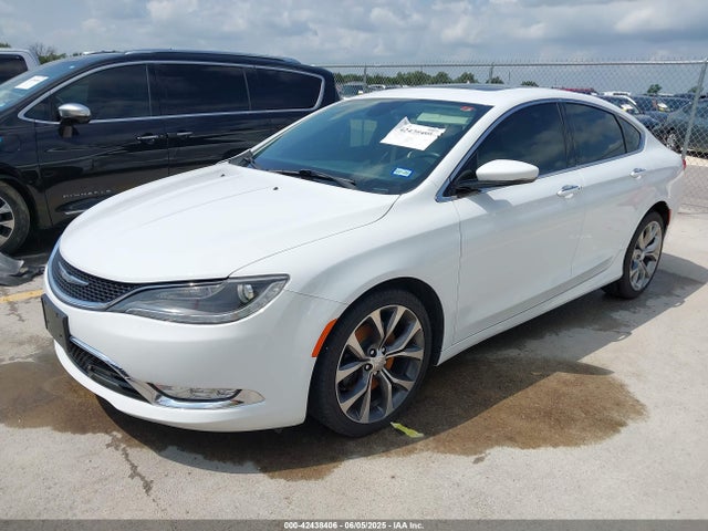 Chrysler 200 2015 1C3CCCCG8FN672290 Image 2