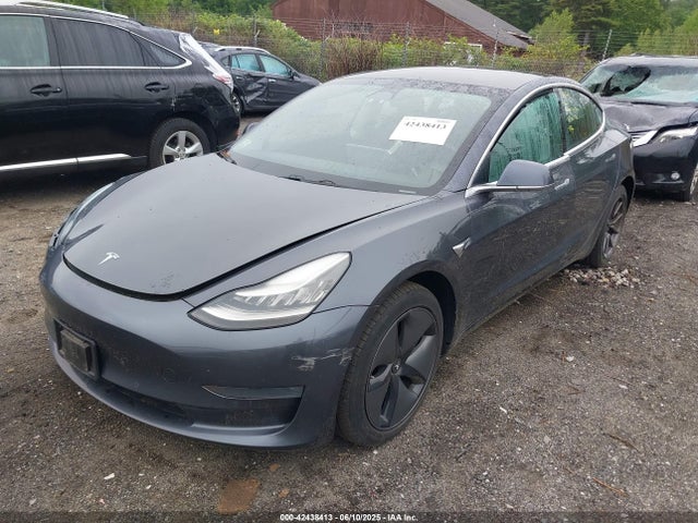 5YJ3E1EB7KF413312 Tesla MODEL 3