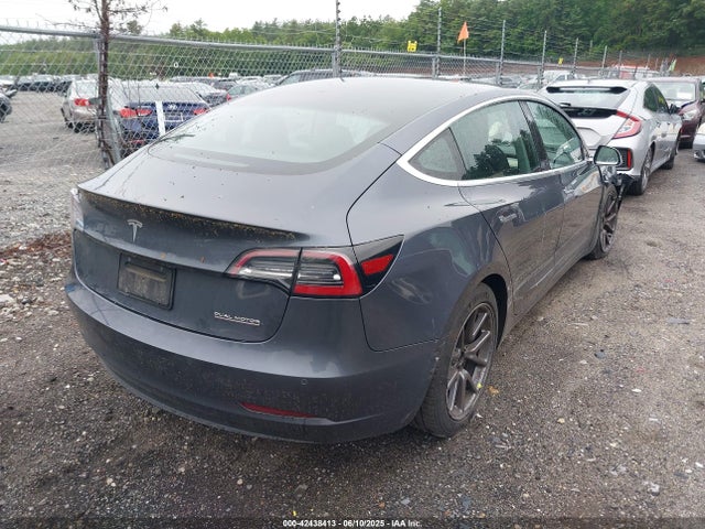 5YJ3E1EB7KF413312 Tesla MODEL 3